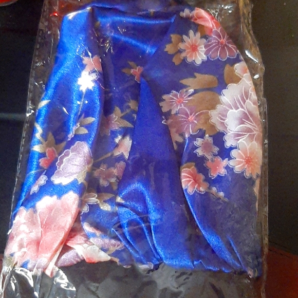 Bonnets - Picture 1 of 1